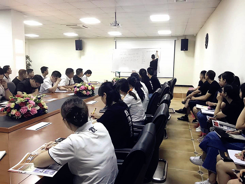 1535271901567617.jpg 培训2.jpg